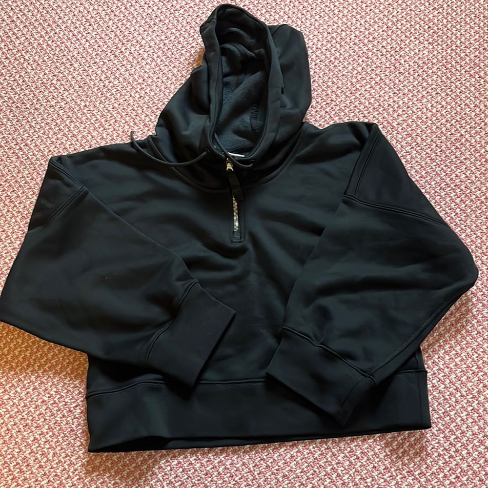 NIKE Black quarter zip pull over cropped hoodie